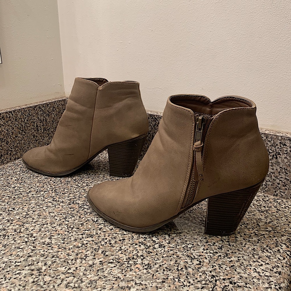 Grey toned booties! Charlotte Russe size 8